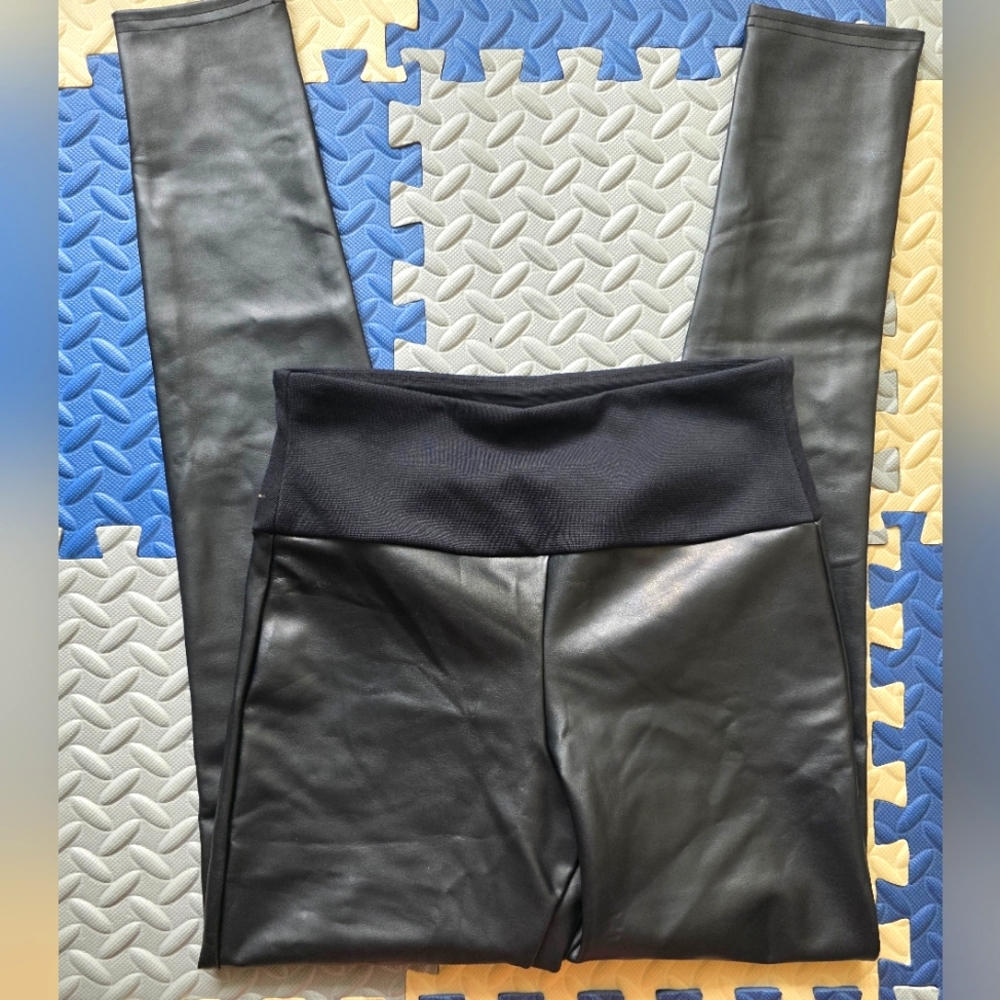Assets Spanx Faux Leather Leggings NWOT Sz‎ Small - Picture 3 of 6